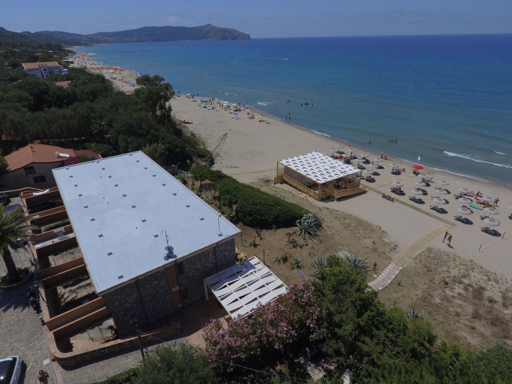 Residence Le Palme - Appartamenti Sul Mare - Spiaggia Tra Palinuro E Caprioli Pisciotta Eksteriør billede