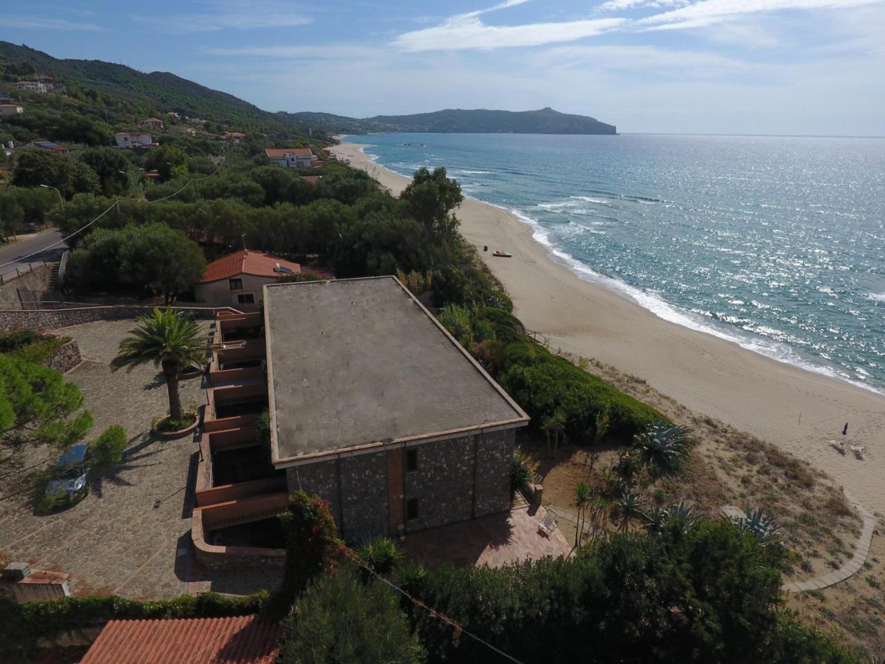 Residence Le Palme - Appartamenti Sul Mare - Spiaggia Tra Palinuro E Caprioli Pisciotta Eksteriør billede